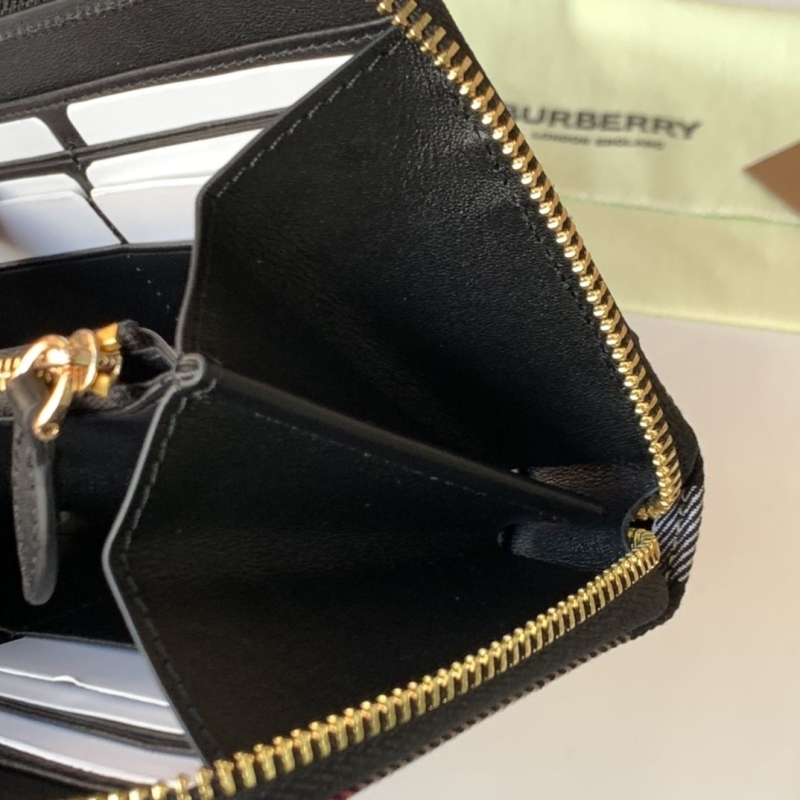 Bv*b*rry wallets